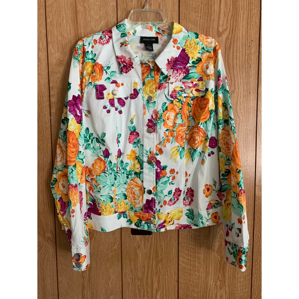 Focus 2000 jacket top size 18 white floral